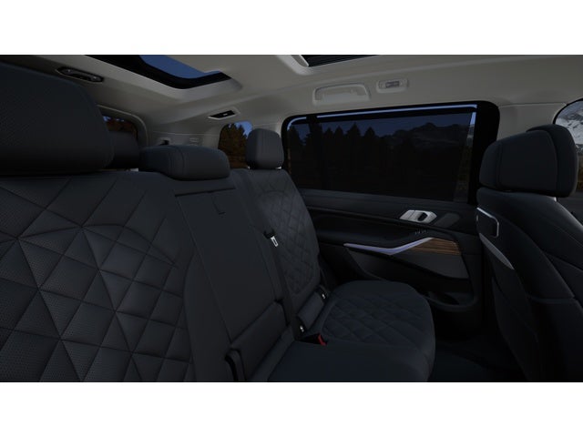 2027 BMW X7 Base