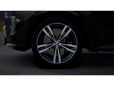 2027 BMW X7 Base