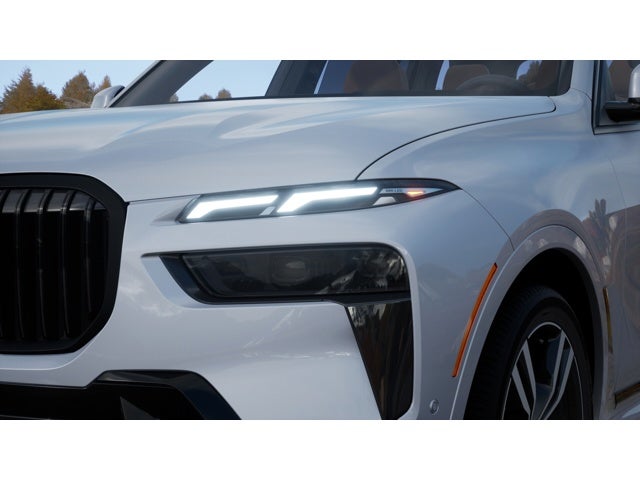 2027 BMW X7 Base