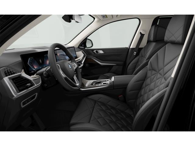 2027 BMW X7 Base