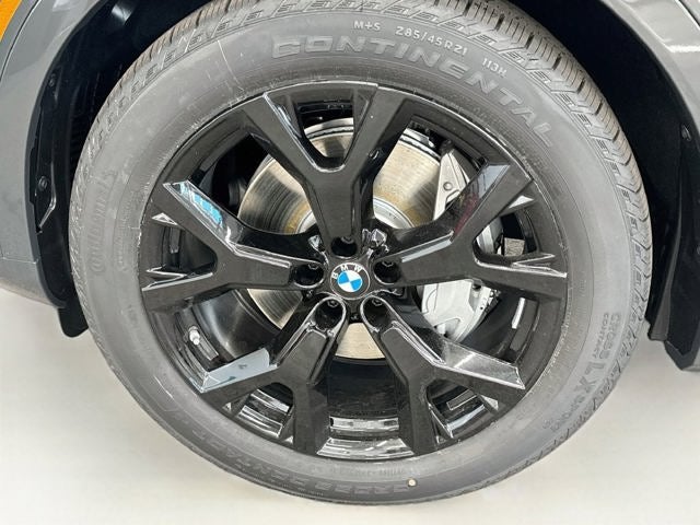 2027 BMW X7 Base