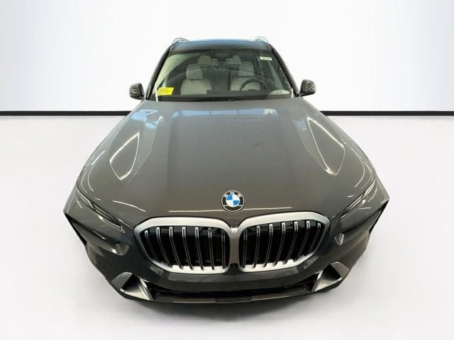 2027 BMW X7 Base
