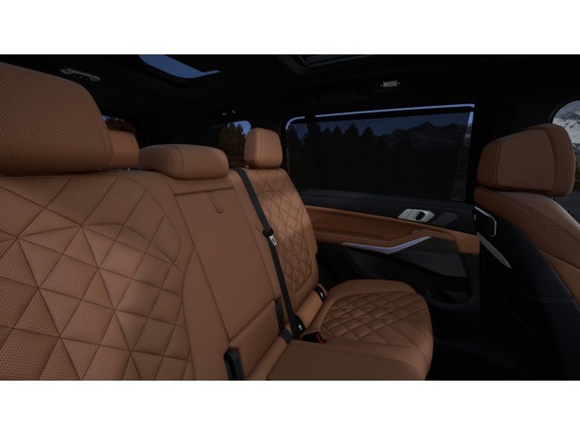 2027 BMW X7 Base
