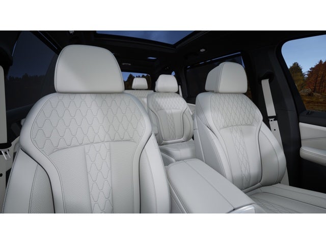 2027 BMW X7 Base