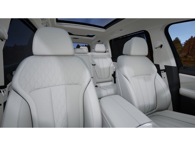 2027 BMW X7 Base