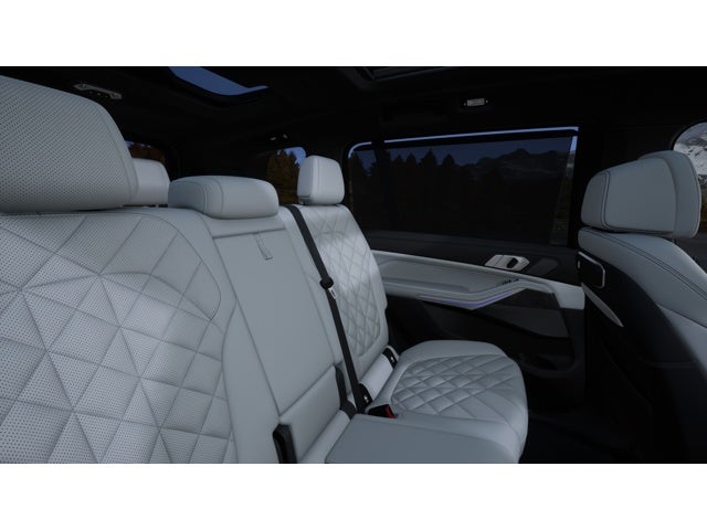 2027 BMW X7 Base