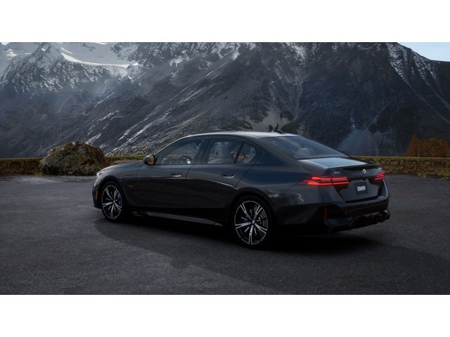 2027 BMW 550e Base