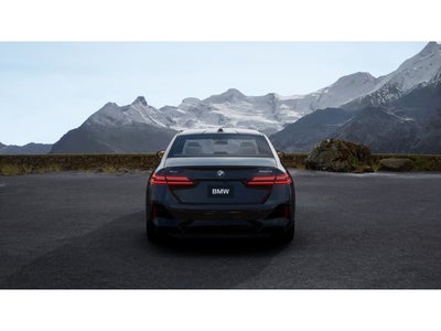 2027 BMW 550e Base