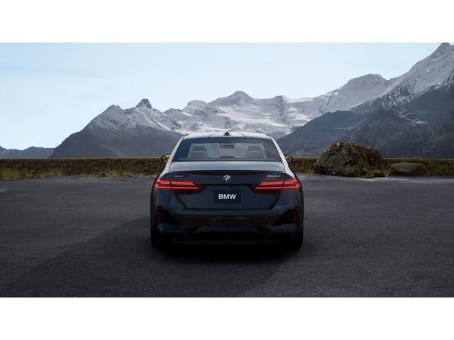 2027 BMW 550e Base