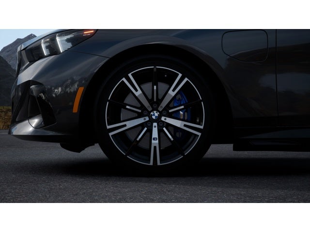 2027 BMW 550e Base