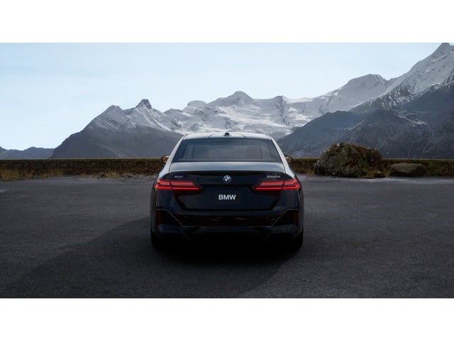 2026 BMW 550e Base