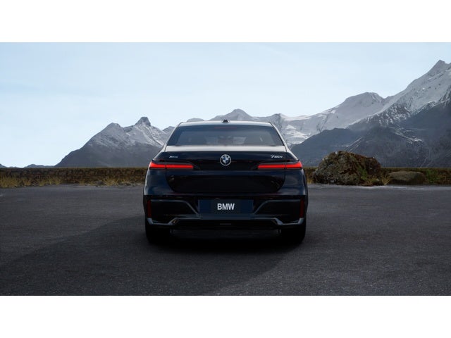 2026 BMW 760i Base