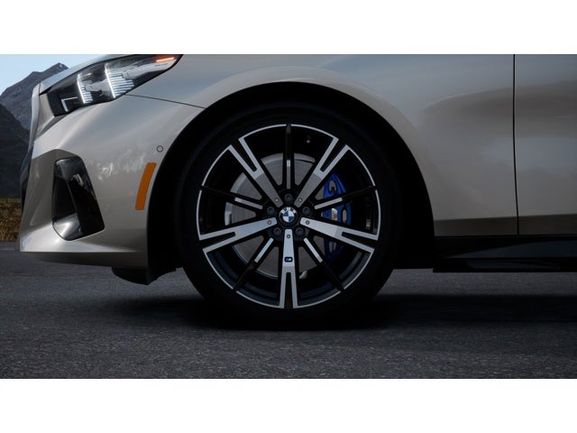 2027 BMW 530i Base