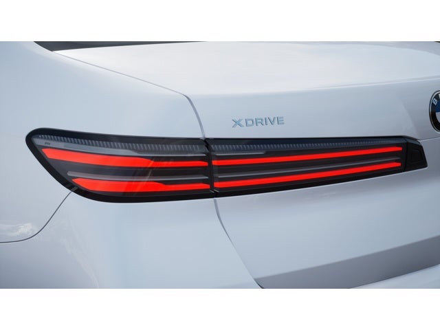2027 BMW 740i Base