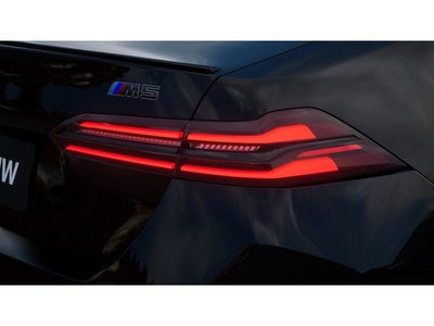 2027 BMW M5 Base